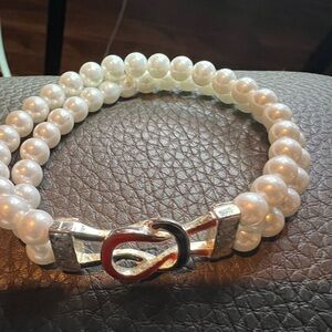 Tommy Hilfiger vintage bracelet. Faux pearl.